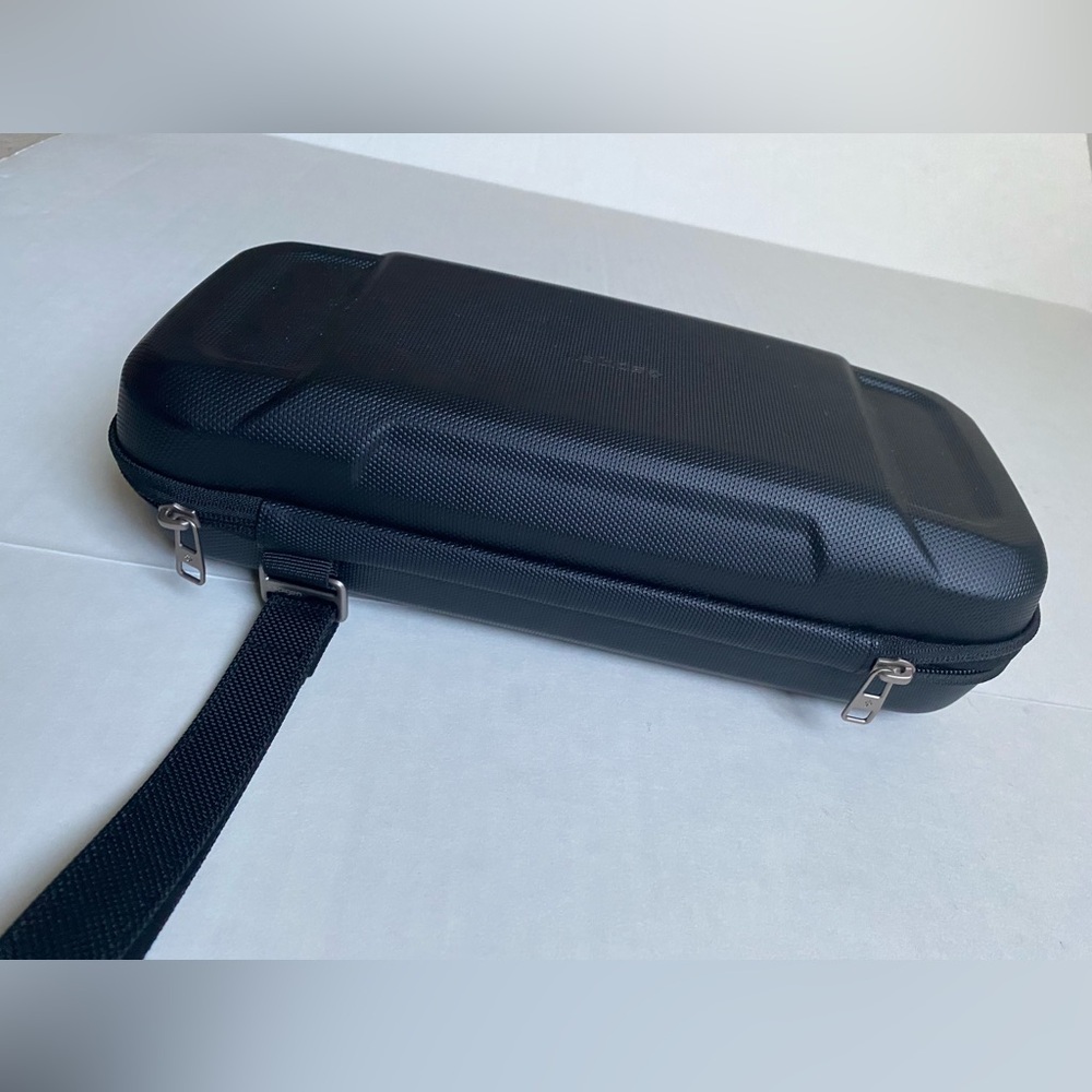 Spigen Rugged Carrying Case – Black Hard Shell Travel Case | Excellent Condition - Picture 2 of 7